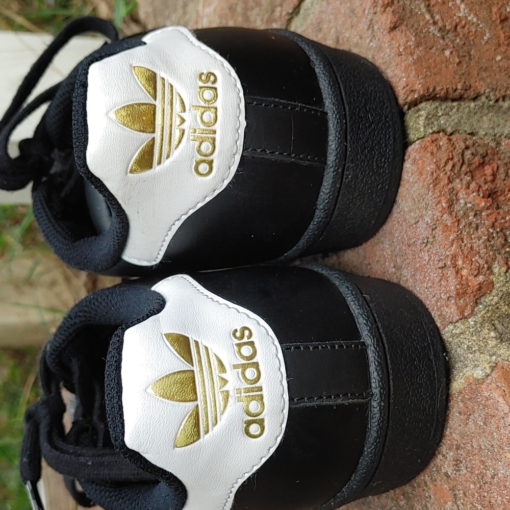 Adidas Men's  Black and White Hard Shell Superstar Sneakers Size 7.5 (1157) - Picture 5 of 9
